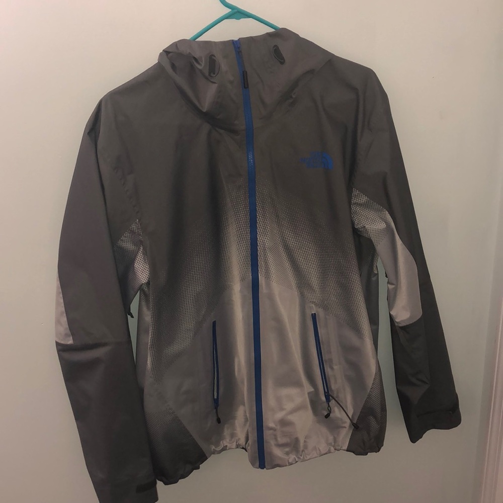 Men’s North Face windbreaker/ rain jacket